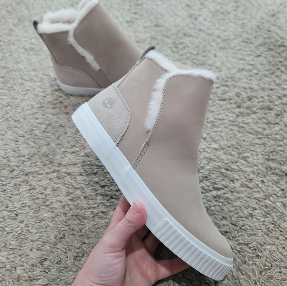 Timberland Skyla Bay Slip On Suede Ankle Boots Beige Cream Faux Fur 7 - Picture 4 of 7